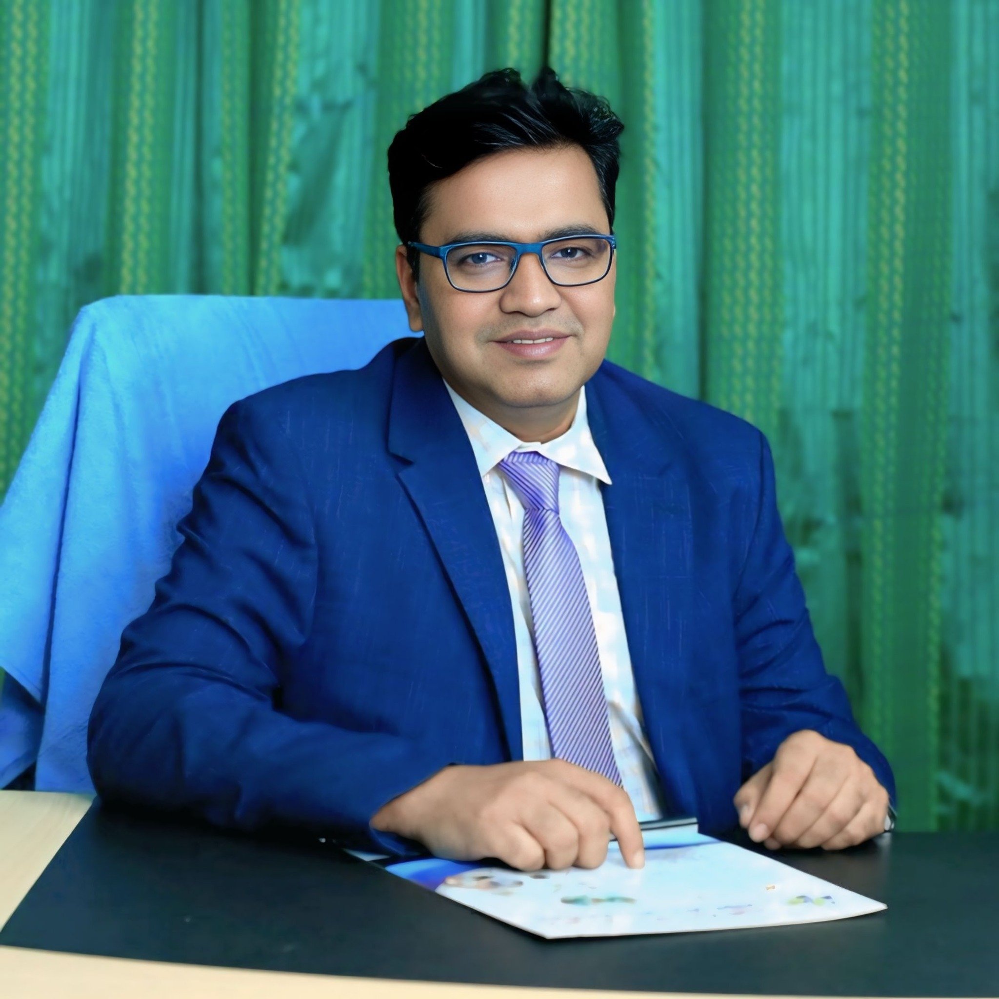 ডাঃ কমলেশ সাহা