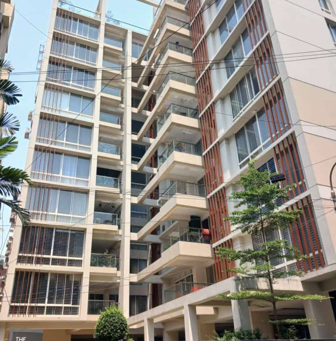 স্কয়ার স্পেস প্রপার্টিজ