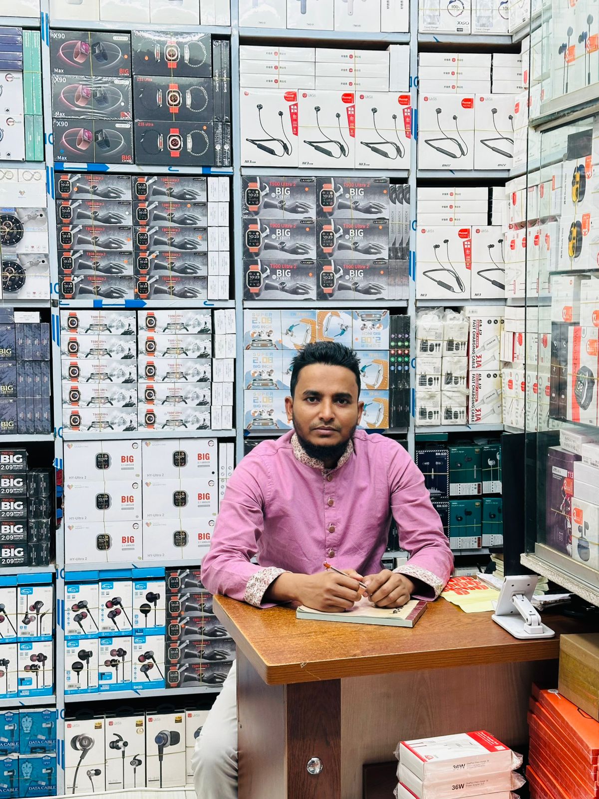 মুন্সী টেলিকম।