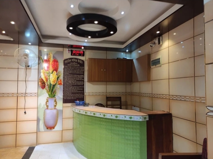 HOTEL HOLIDAY INN. (Resident)