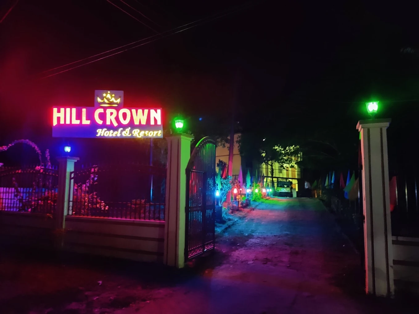 Hill Crown Hotel & Resort