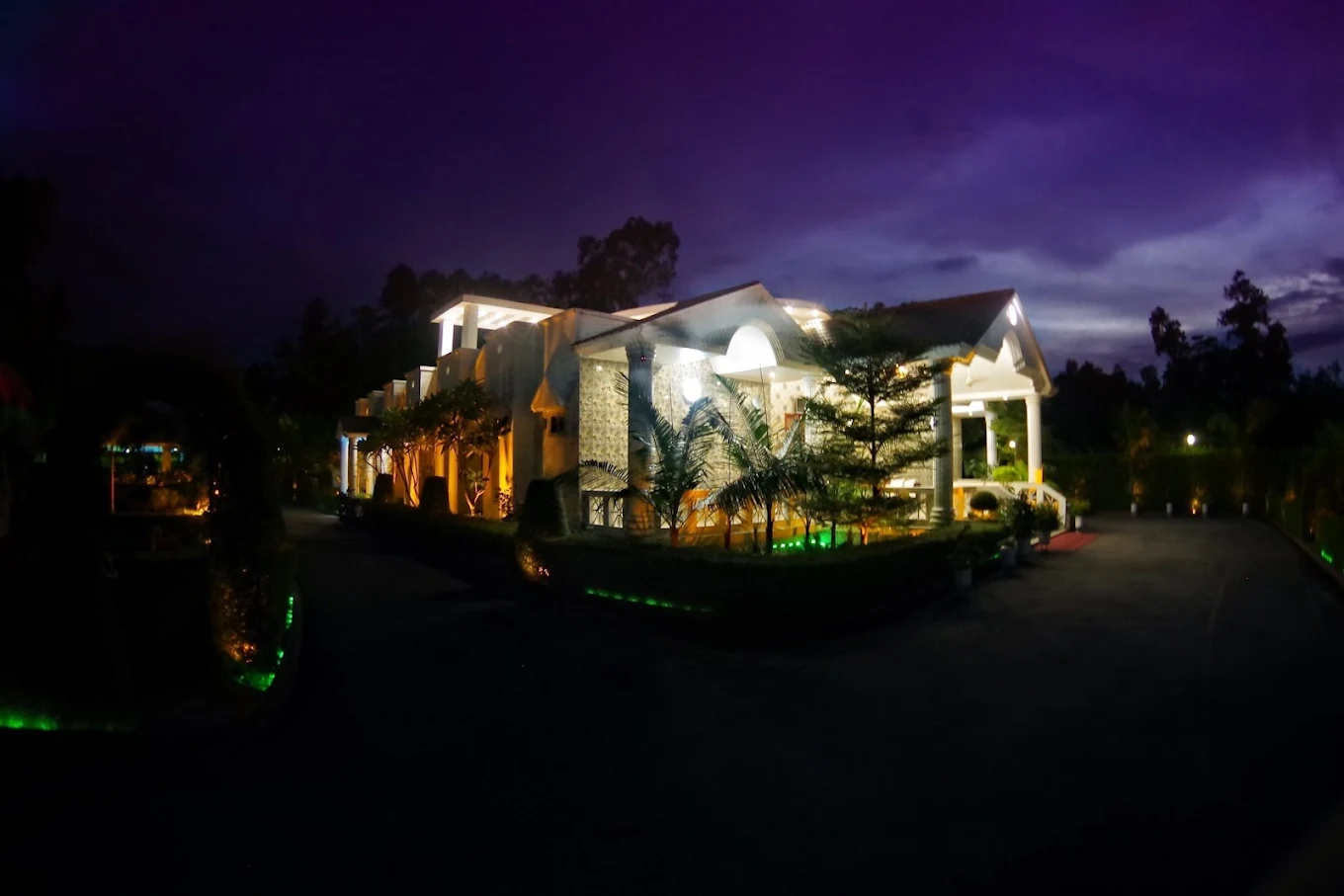 TEA VILLA Luxury Resort